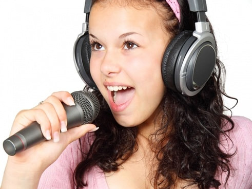 5 Things To Consider Before Taking Online Singing Lessons